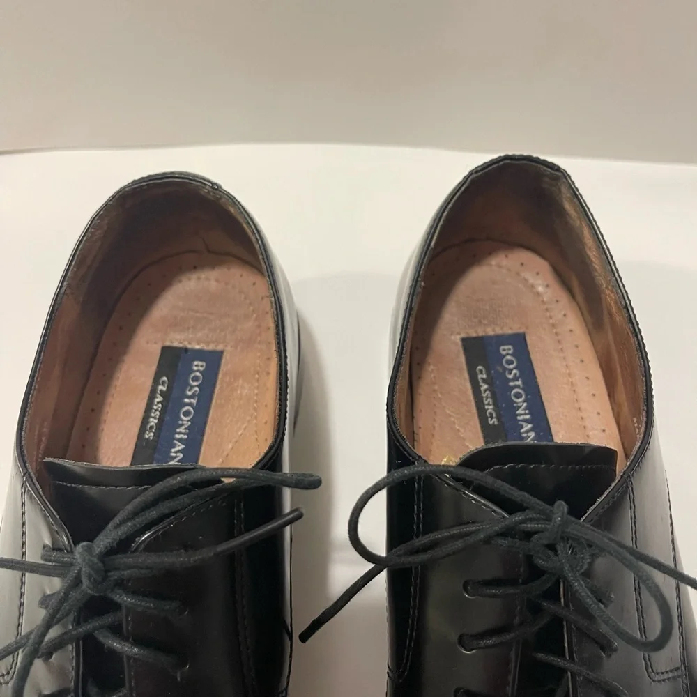 Bostonian Classic Black Men's Oxfords